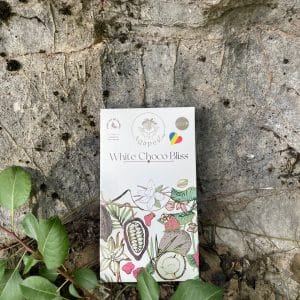 White Choco Bliss – Ciocolată Albă cu Vanilie și Fructe liofilizate 90 gr